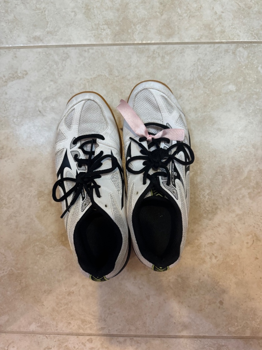 Volleyball shoes